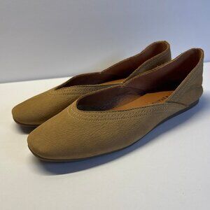Lucky Brand Brown Flat Shoes (size‎ 7m)